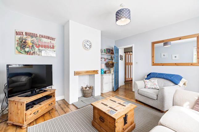 2 bed detached bungalow