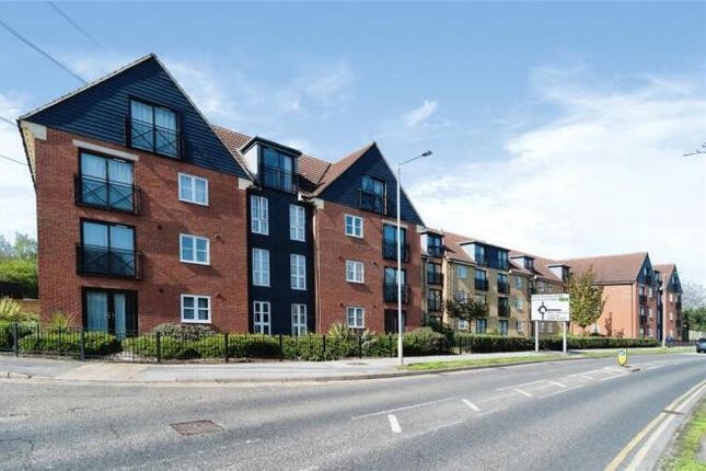 Chafford Hundred, Grays, Essex, RM16 6DD 2 bed flat for sale