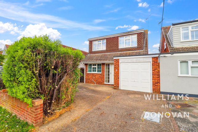 4 bedroom link detached house for sale