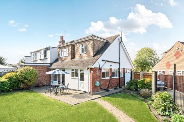 Beverley Close, Emerson Park 3 bed bungalow for sale