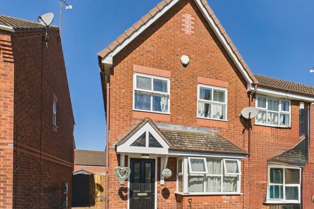 3 bedroom semi-detached house for sale