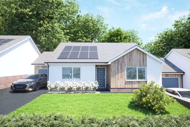 Dunheved Road, Launceston, Cornwall... 3 bed bungalow for sale