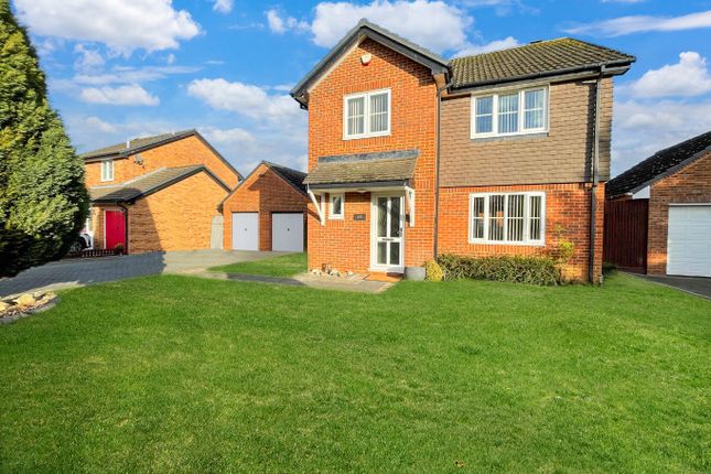Burford Close, Luton, Bedfordshire... 4 bed detached house for sale