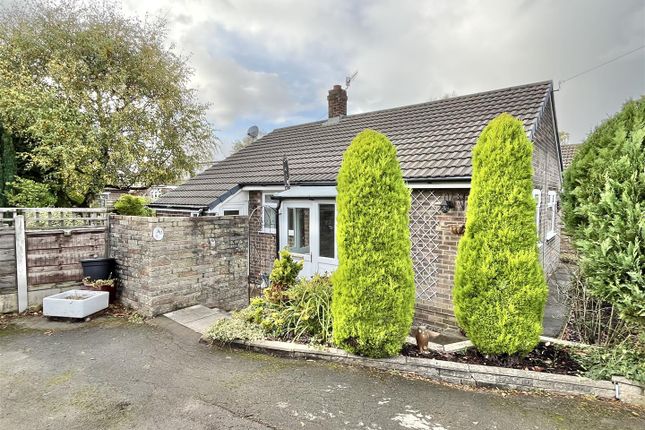 Green Lane, Hadfield, Glossop 2 bed detached bungalow for sale