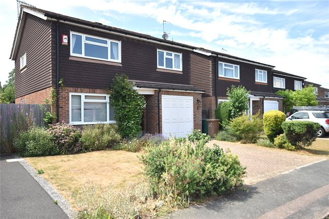 Horley, Surrey, RH6 3 bed detached house for sale