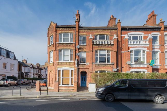 New Kings Road, London SW6 3 bed flat for sale