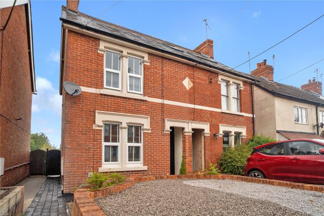 New Road, Chiseldon, Swindon... 2 bed semi