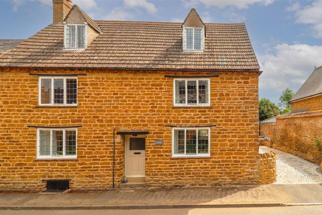 5 bedroom semi-detached house for sale