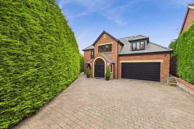 Dowbridge, Kirkham PR4 3 bed detached house for sale