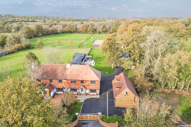 New Road, Billingshurst, RH14 4 bed house for sale