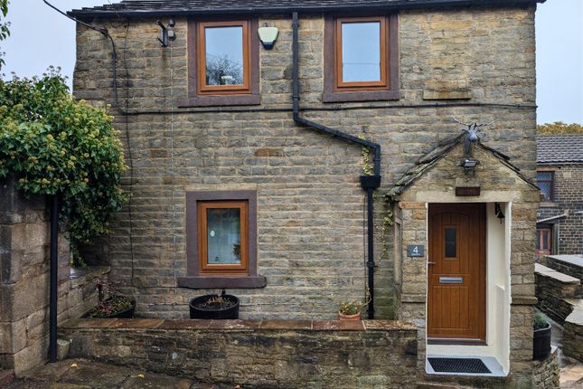 2 bed detached house