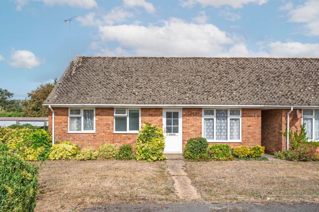 2 bedroom terraced bungalow for sale