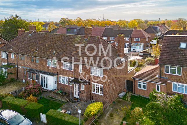 Ben Tillet Close, Barking, IG11 2 bed end of terrace house for sale