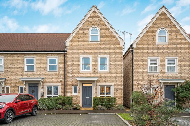 Clifton Close, Bicester, OX26 3 bed end of terrace house for sale