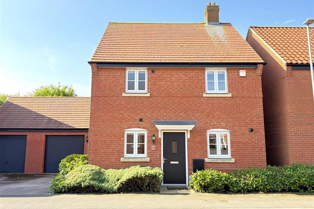 Starnhill Way, Bingham 3 bed detached house for sale
