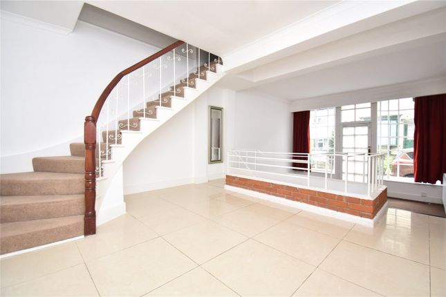 High Street, Farningham, Dartford 3 bed semi