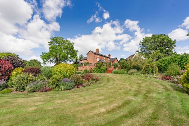 6 bedroom detached house for sale