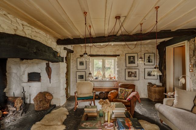 Bwlch Coch, Llanwrthwl, Wales 4 bed detached house for sale