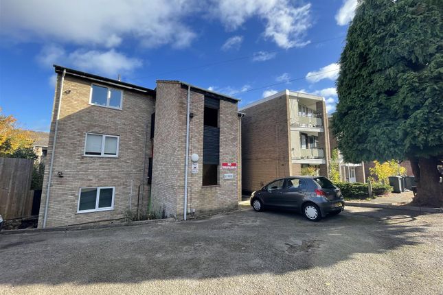 Pollard Court, Stoneygate 1 bed flat for sale