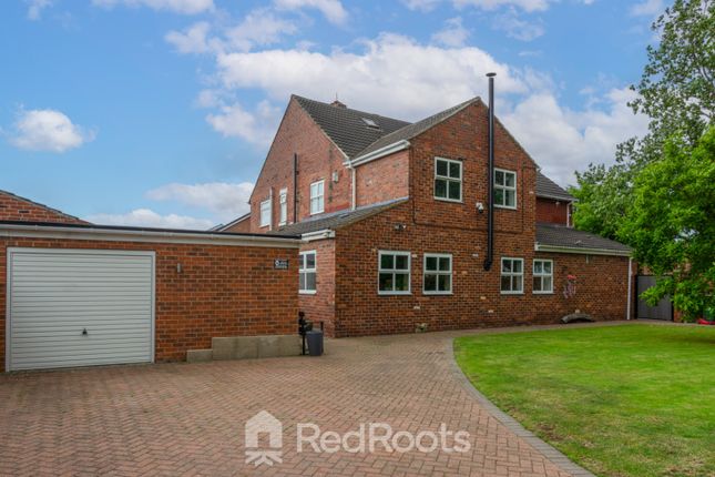High Street, Pontefract WF9 4 bed semi