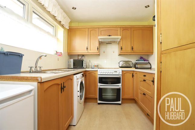 2 bed detached bungalow