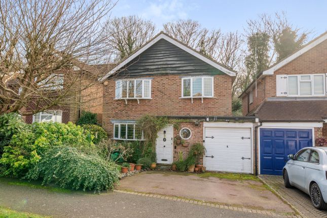 Bentley Way, Woodford Green 4 bed link detached house for sale