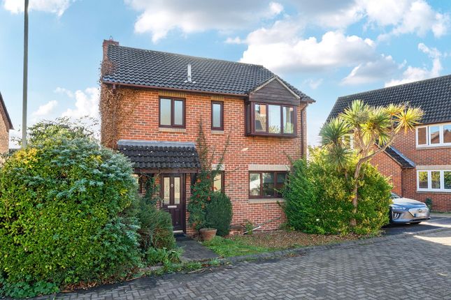 Harvest Close, Winchester, SO22 3 bed detached house for sale