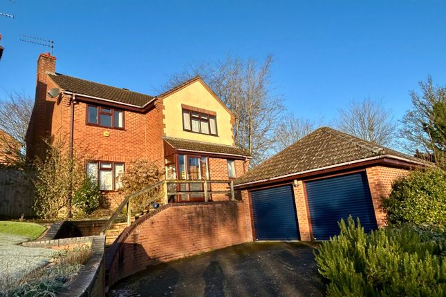 Stonehill Drive, Bromyard, HR7 4 bed detached house for sale