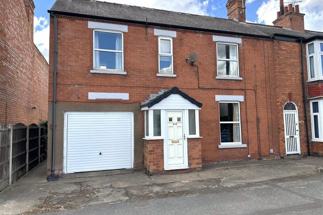 London Road, Balderton, Newark 3 bed end of terrace house for sale