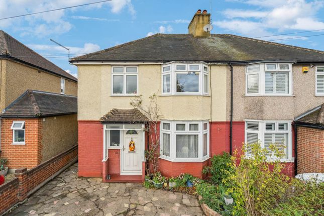 Knutsford Avenue, North Watford 3 bed semi