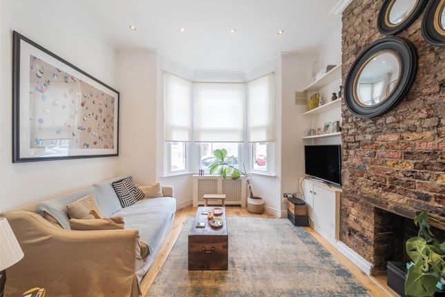 Priory Park Road, London NW6 2 bed flat for sale