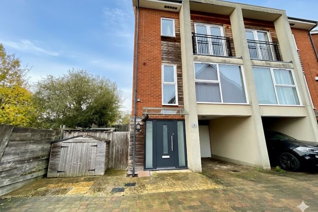 Flitwick, Bedfordshire MK45 4 bed semi