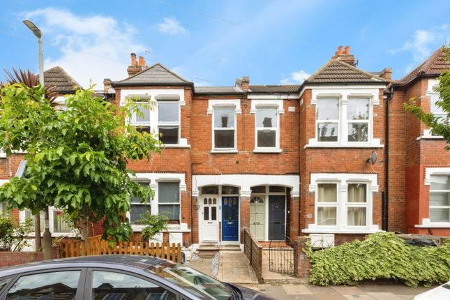 3 bedroom flat for sale