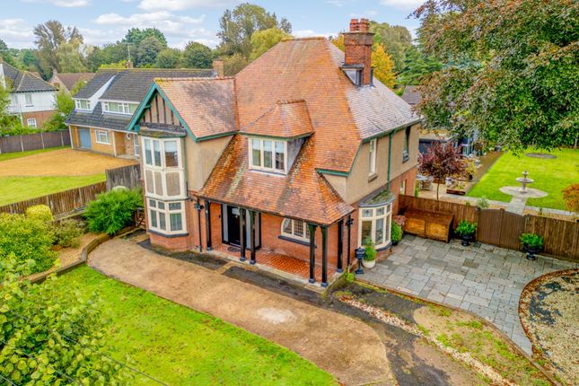 6 bedroom detached house for sale