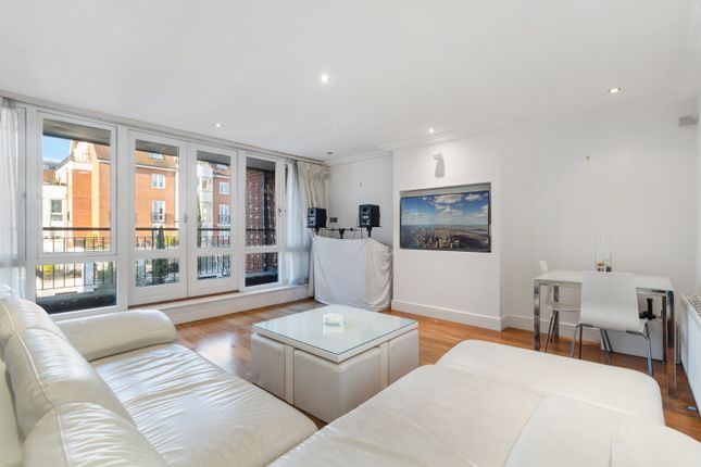 Westfield, 15 Kidderpore Avenue... 2 bed flat for sale