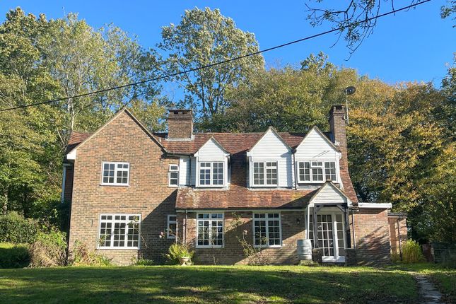 London Road, Mountfield, TN32 3 bed detached house for sale