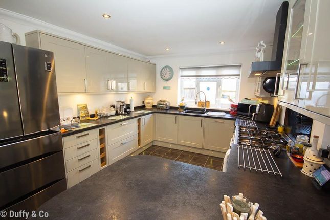 2 bedroom detached house for sale