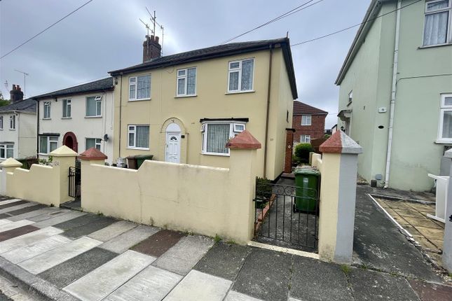 Moorfield Avenue, Plymouth PL6 3 bed flat for sale