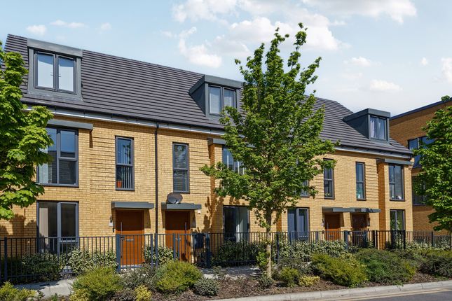 Crete Hall Road, Northfleet, Gravesend 3 bed terraced house for sale
