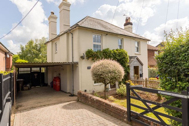 Beaconsfield Road, Haywards Heath RH17 2 bed semi