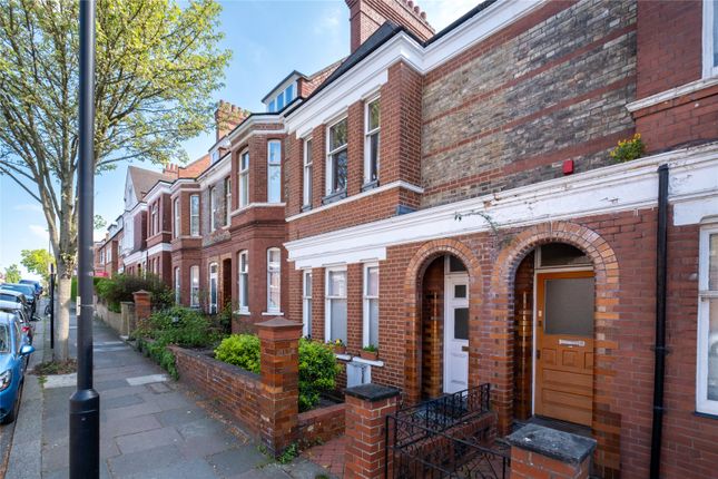 Downton Avenue, Streatham Hill SW2 2 bed apartment for sale