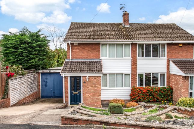 Kensington Gardens, Stourbridge, West... 3 bed semi