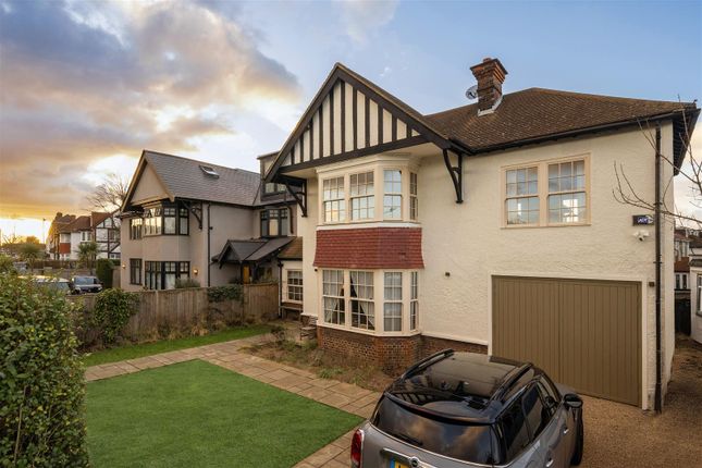 Sidmouth Road, London NW2 4 bed house for sale