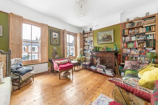 Friern Road, East Dulwich, London, SE22 3 bed apartment for sale