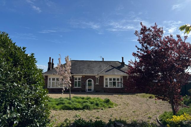 South Road, Sully 4 bed detached bungalow for sale