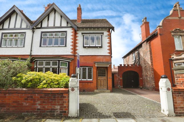 6 bedroom semi-detached house for sale