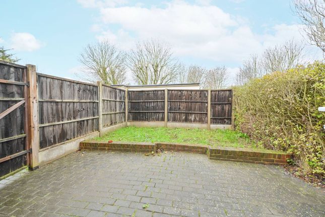 6 bed semi-detached house
