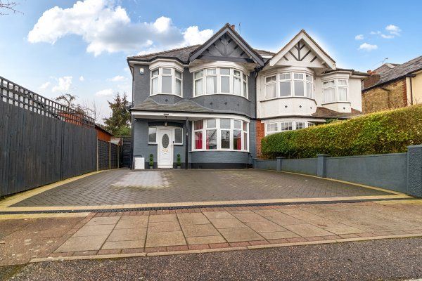 4 bed semi-detached house