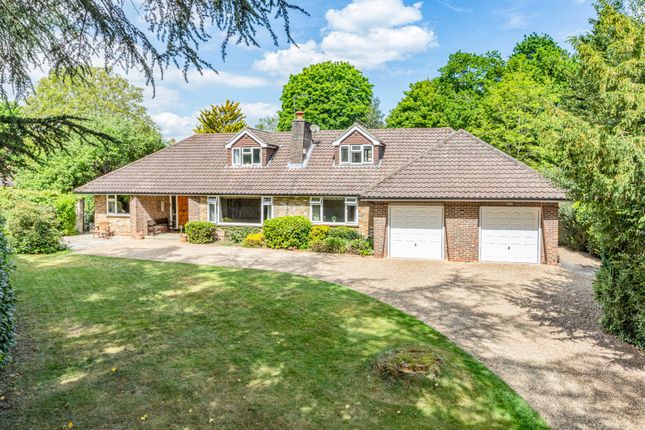 Hare Hill Close, Pyrford, Surrey, GU22 5 bed detached house for sale