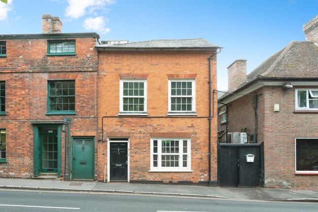 3 bedroom flat for sale